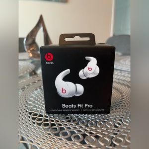 NEW Beats Fit Pro Earbuds with charging case and cable